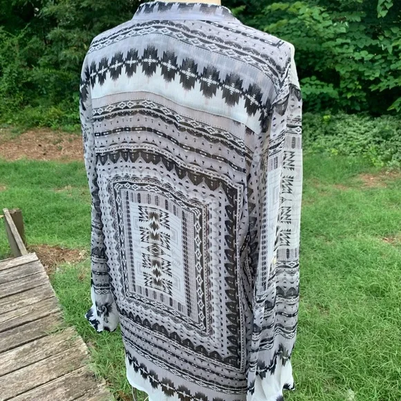 Aztec Geometric Sheer Blouse - Picture 7 of 16